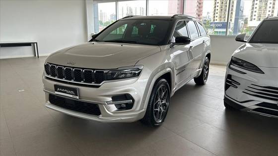 JEEP COMMANDER 1.3 T270 TURBO FLEX OVERLAND AT6